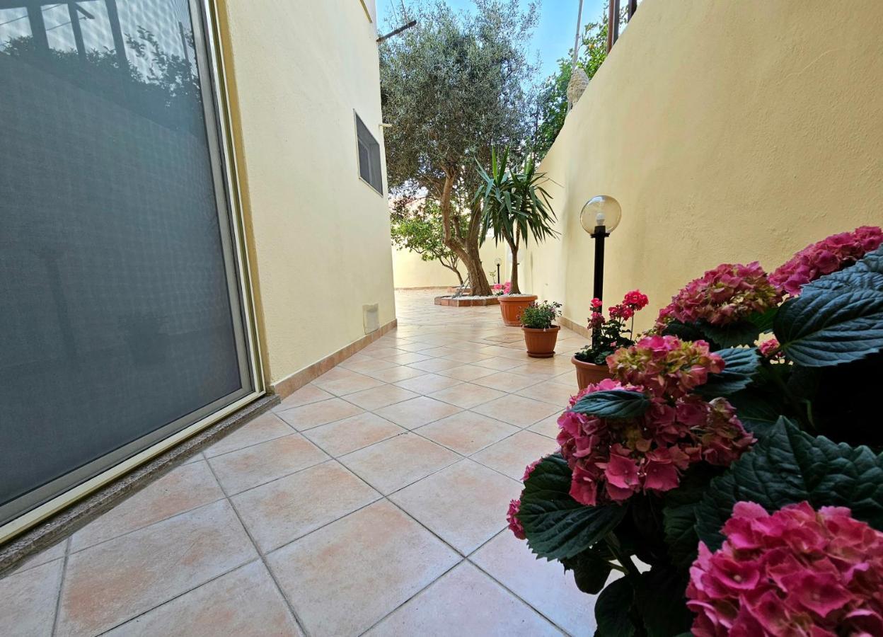 Valery House Apartment Каляри Екстериор снимка